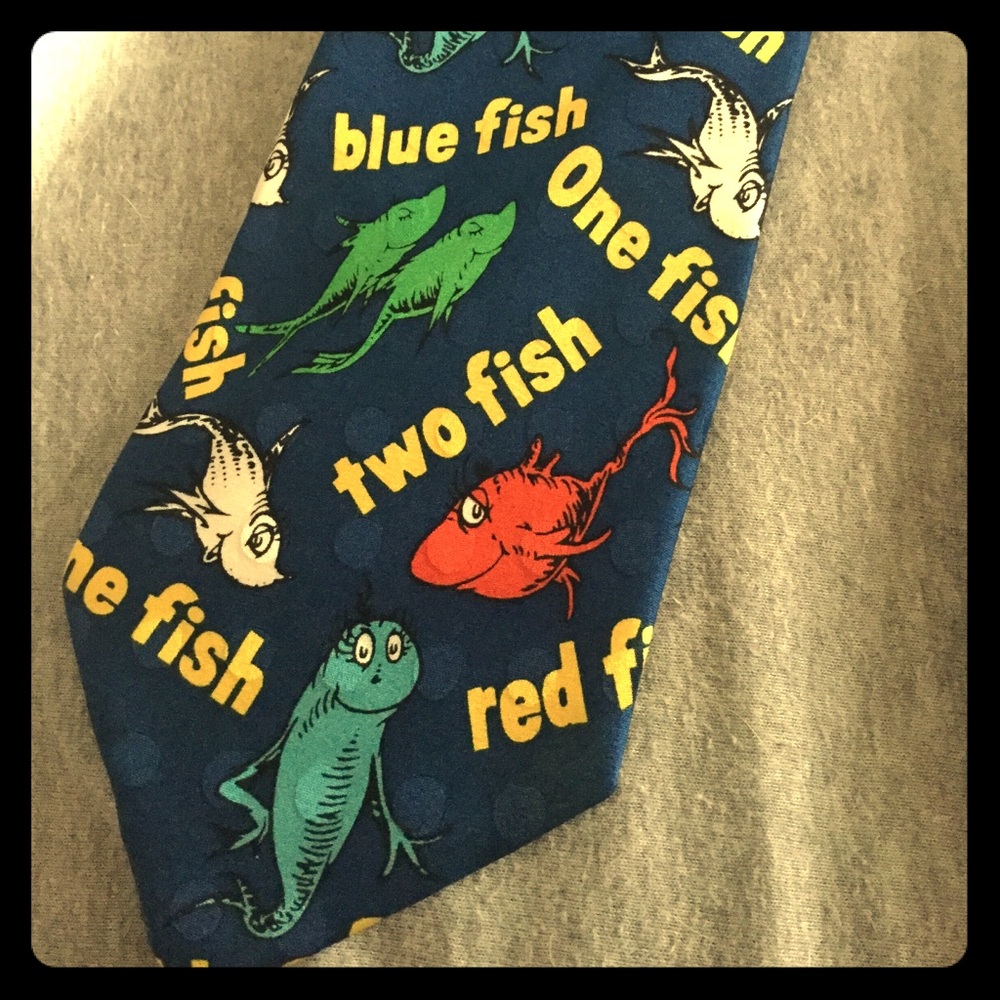 Dr. Seuss Vintage Red Fish Blue Fish 🐟 💕Tie